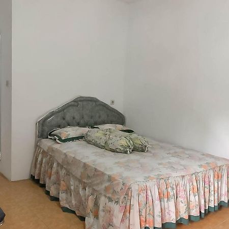 Rumah Panggung Guest House Syariah Mitra Reddoorz Cirebon Zewnętrze zdjęcie